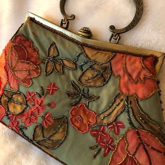 INS Floral Beaded Handbag - Picture 3 of 6